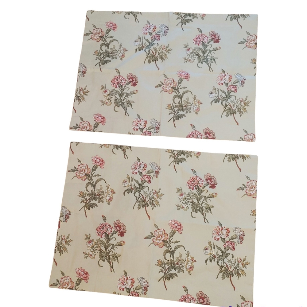 Floral shabby chic style multicolor floral design sham pillow case set of 2 NWOT